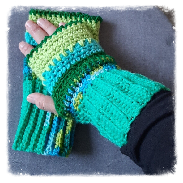 vingerloos haken gratis haakpatroon lekker warm handig met telefoon en betalen 