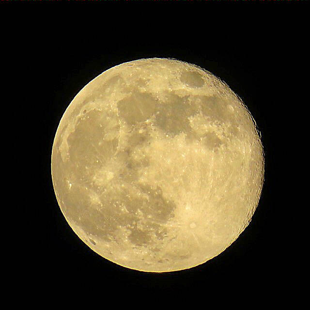 volle maa supermaan 8 april 2020