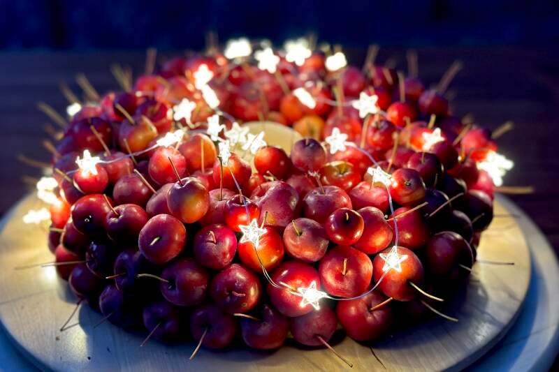 Red malus sierappeltjes krans