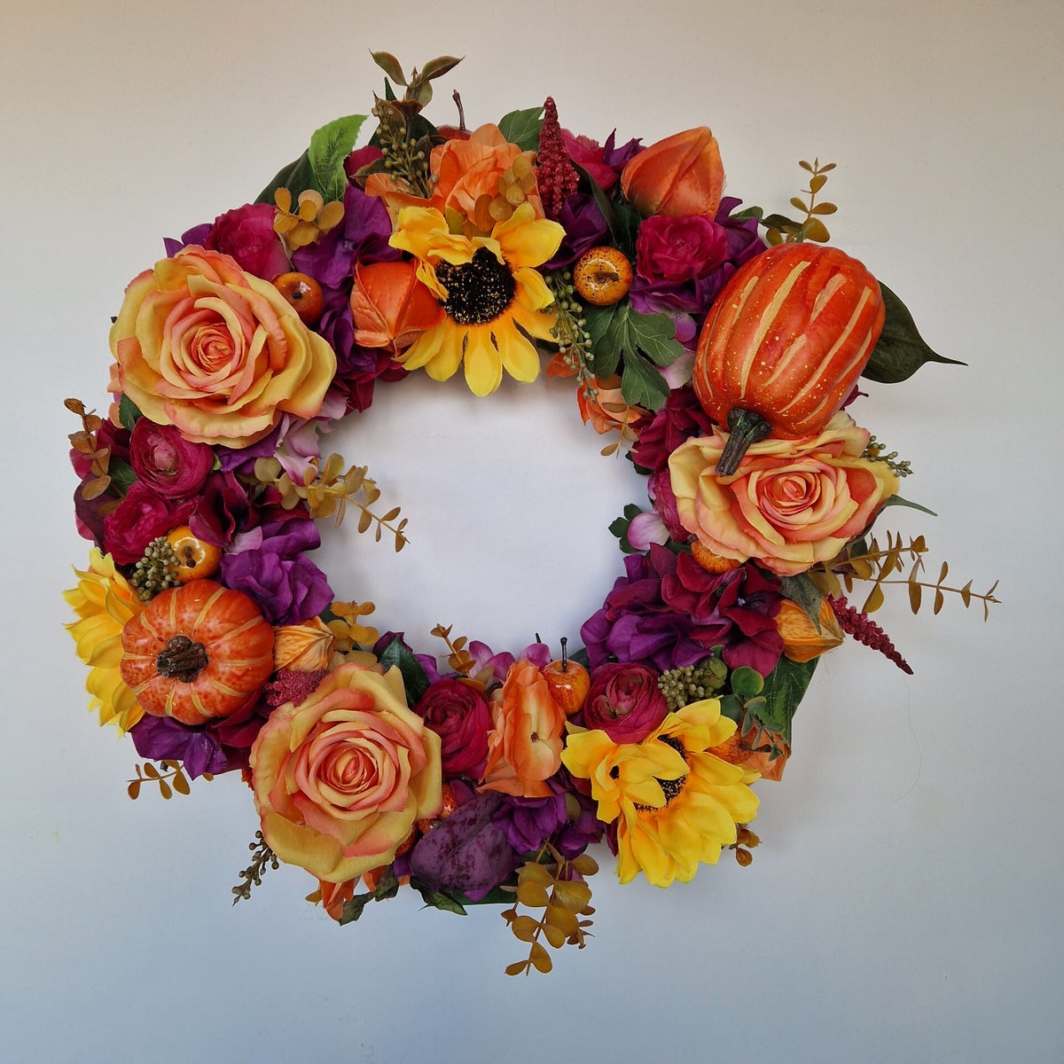 Poster Herfst oogst. Pompoen, zonnebloem, noten en fruit
