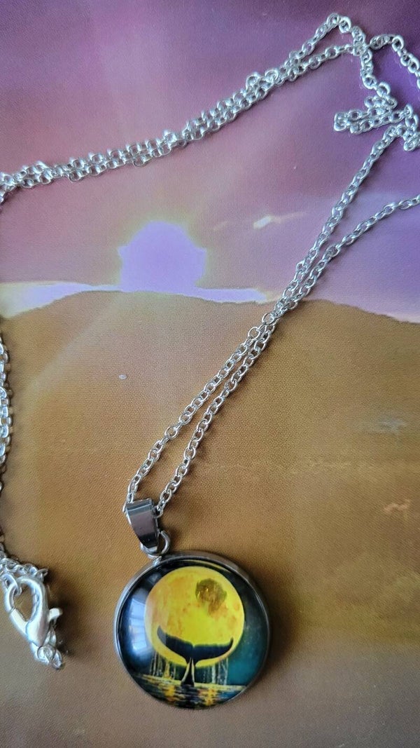 Diving Whale under the moon charm