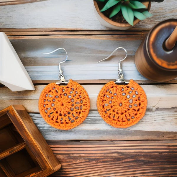 Petites boucles d'oreilles créoles en crochet et acier inoxydable ETE INDIEN