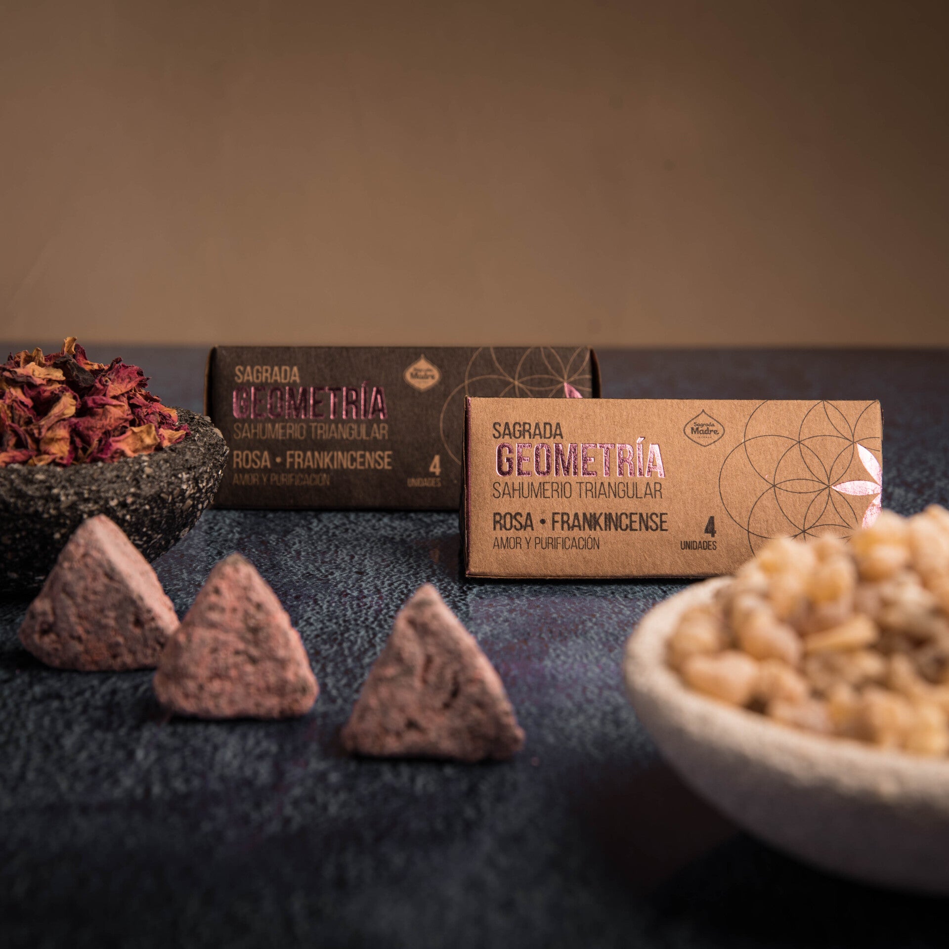 Driehoekige wierook met Roos en Olibanum