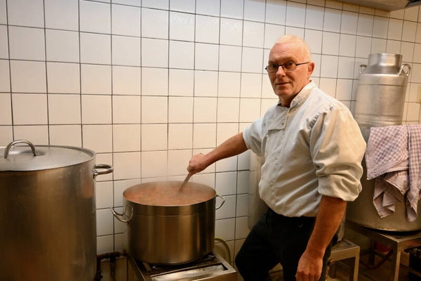 Vrijdag/Vendredi 23 April/Avril 2021   : Minestrone of/ou tomatensoep-balletjes/tomates-boulettes