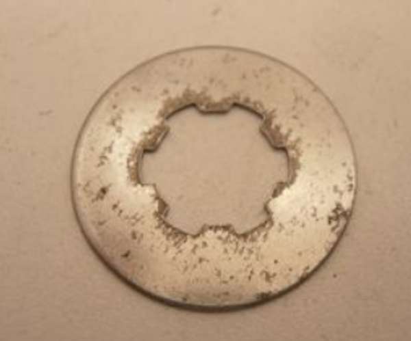 Suzuki Front Sprocket Retainer RV125 - 428