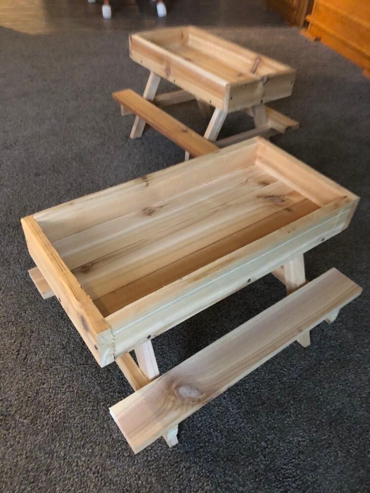 Chick-Nick Table