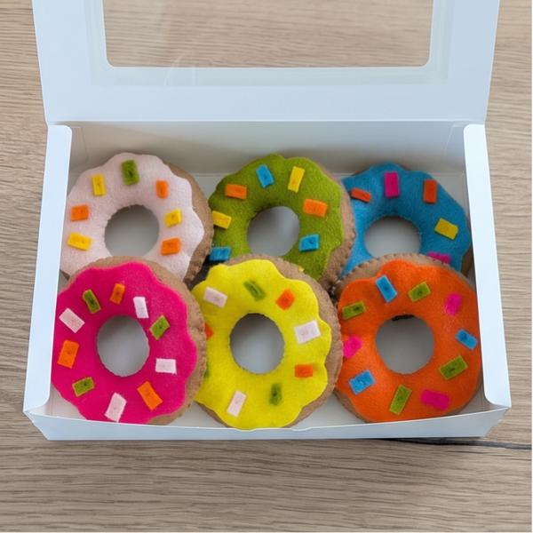 "Donut Worry" - Ein Regenbogen voller Donuts: Das Filz-Sortiment