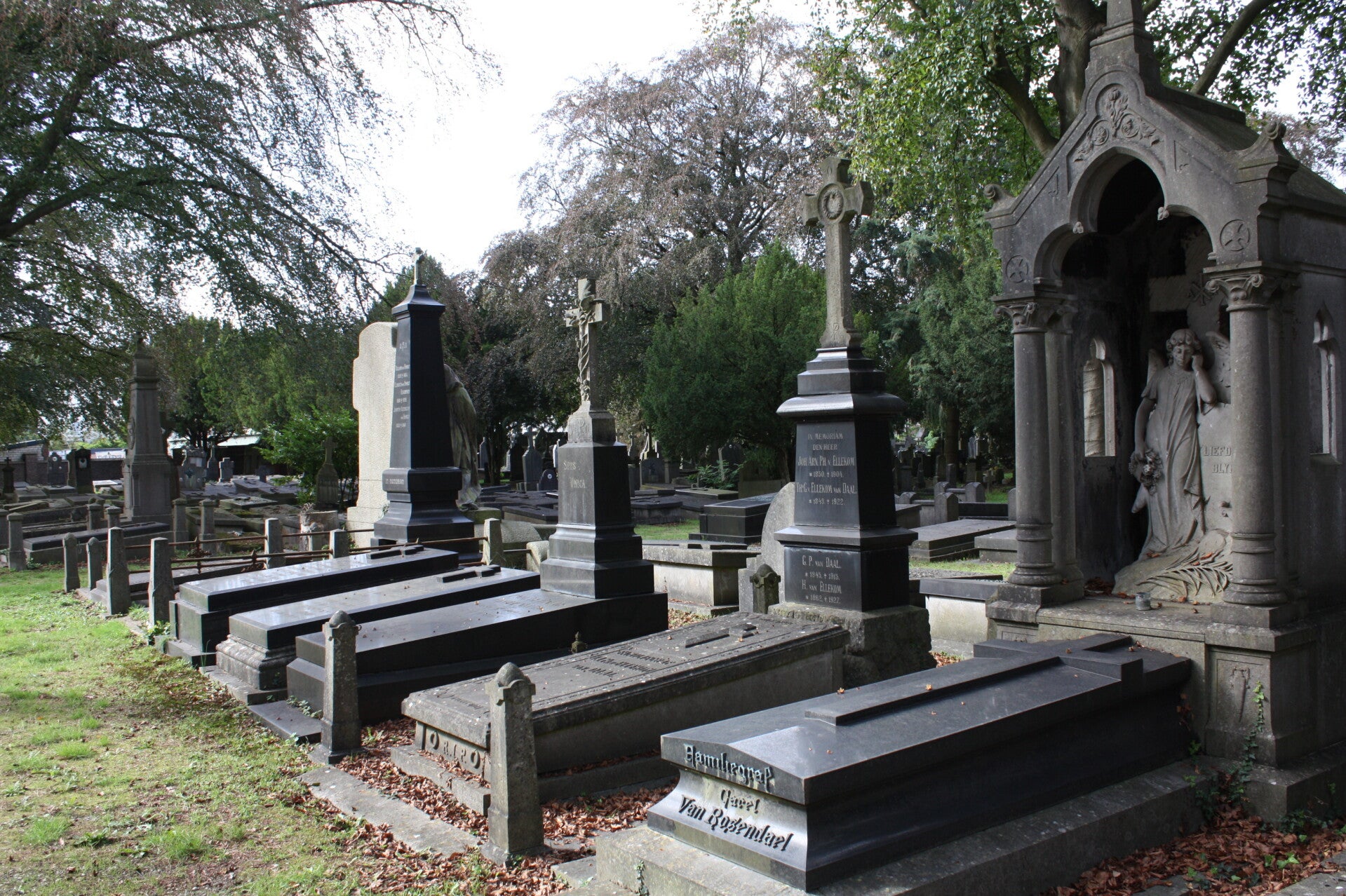 Historische oude familiegraven