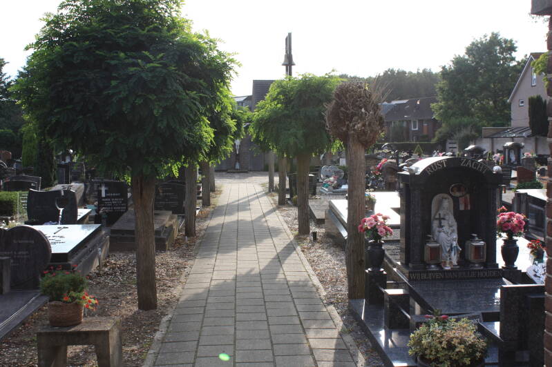 Entreen van begraafplaats Neerbosch in Nijmegen