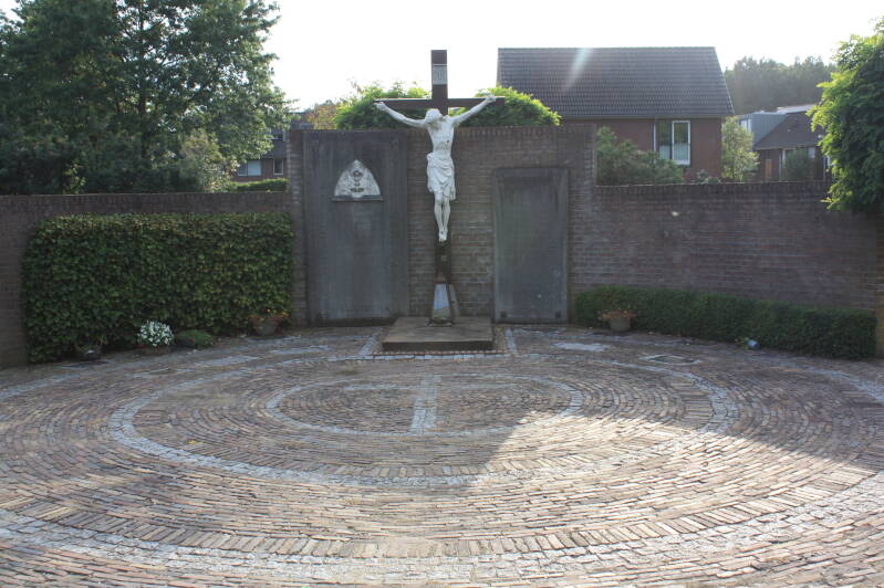 Crucifix op de begraafplaats in Nijemegen