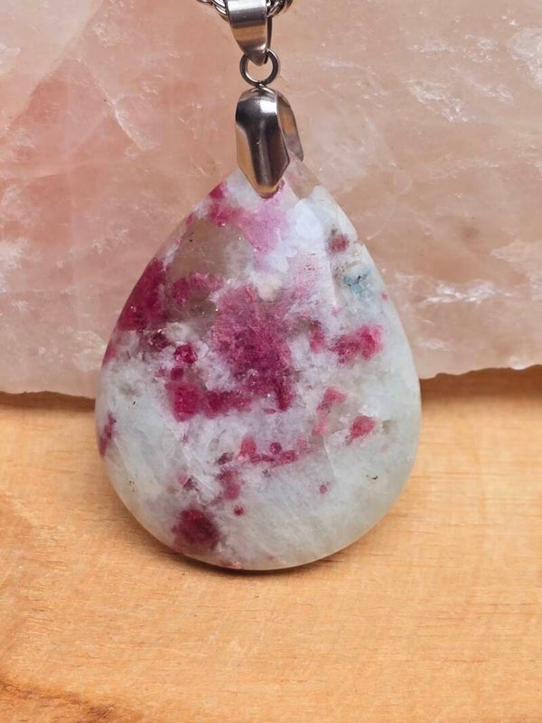Pendentif Tourmaline Rubellite de Madagascar