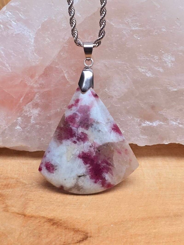 Pendentif Tourmaline Rubellite de Madagascar
