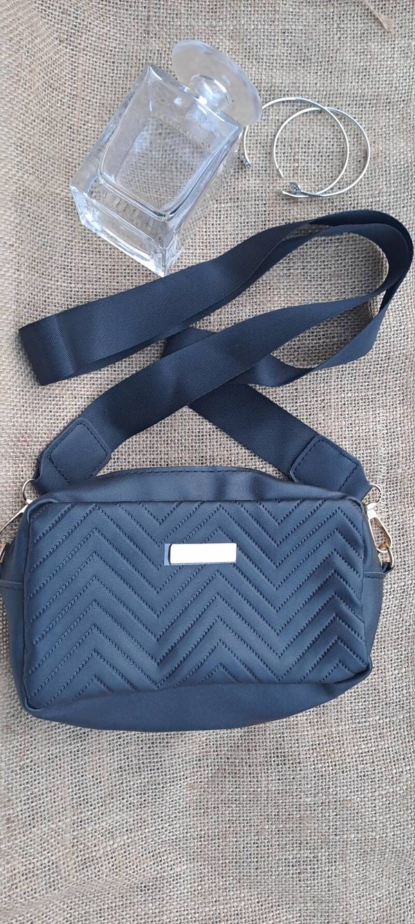 Petit sac noir kawaii – Idéal pour portable, clés et carte bleue