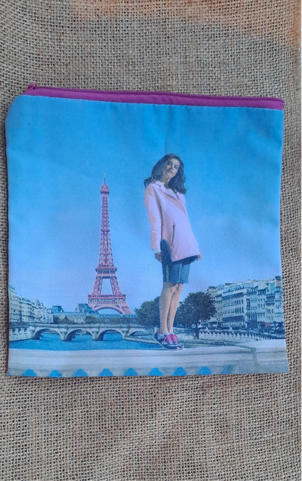 Pochette/trousse maquillage Naf Naf – Motif Paris Tour Eiffel, zippée