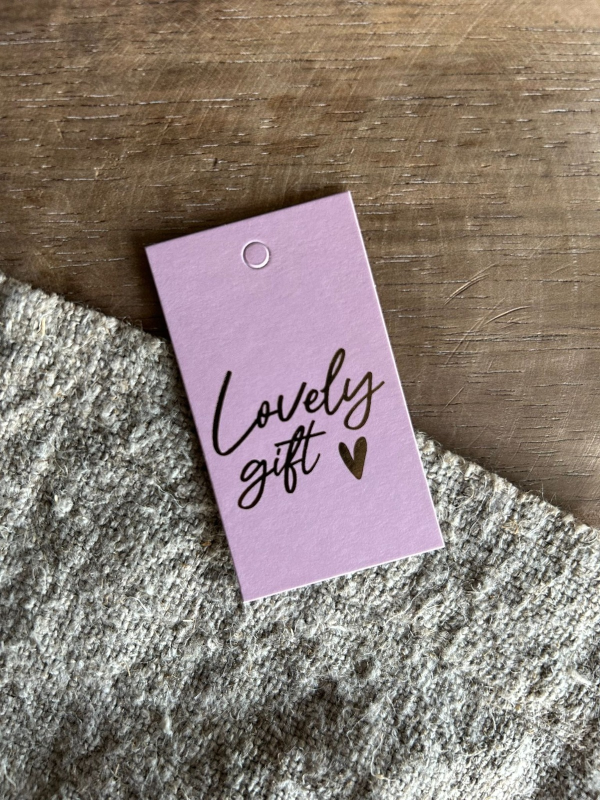 Cadeaulabel - Lovely gift - 40x70mm