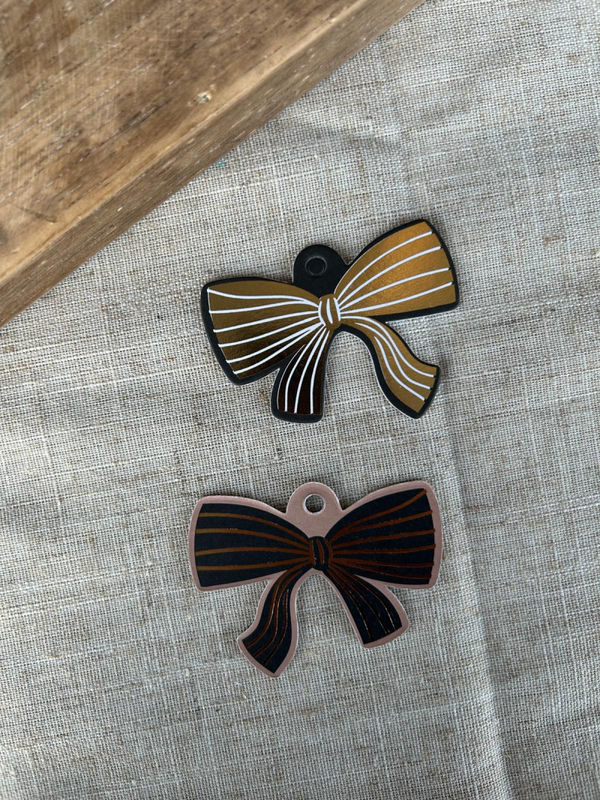 Cadeaulabels strikjes