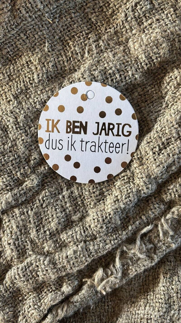 Cadeaulabel - Ik ben jarig dus ik trakteer - D60mm