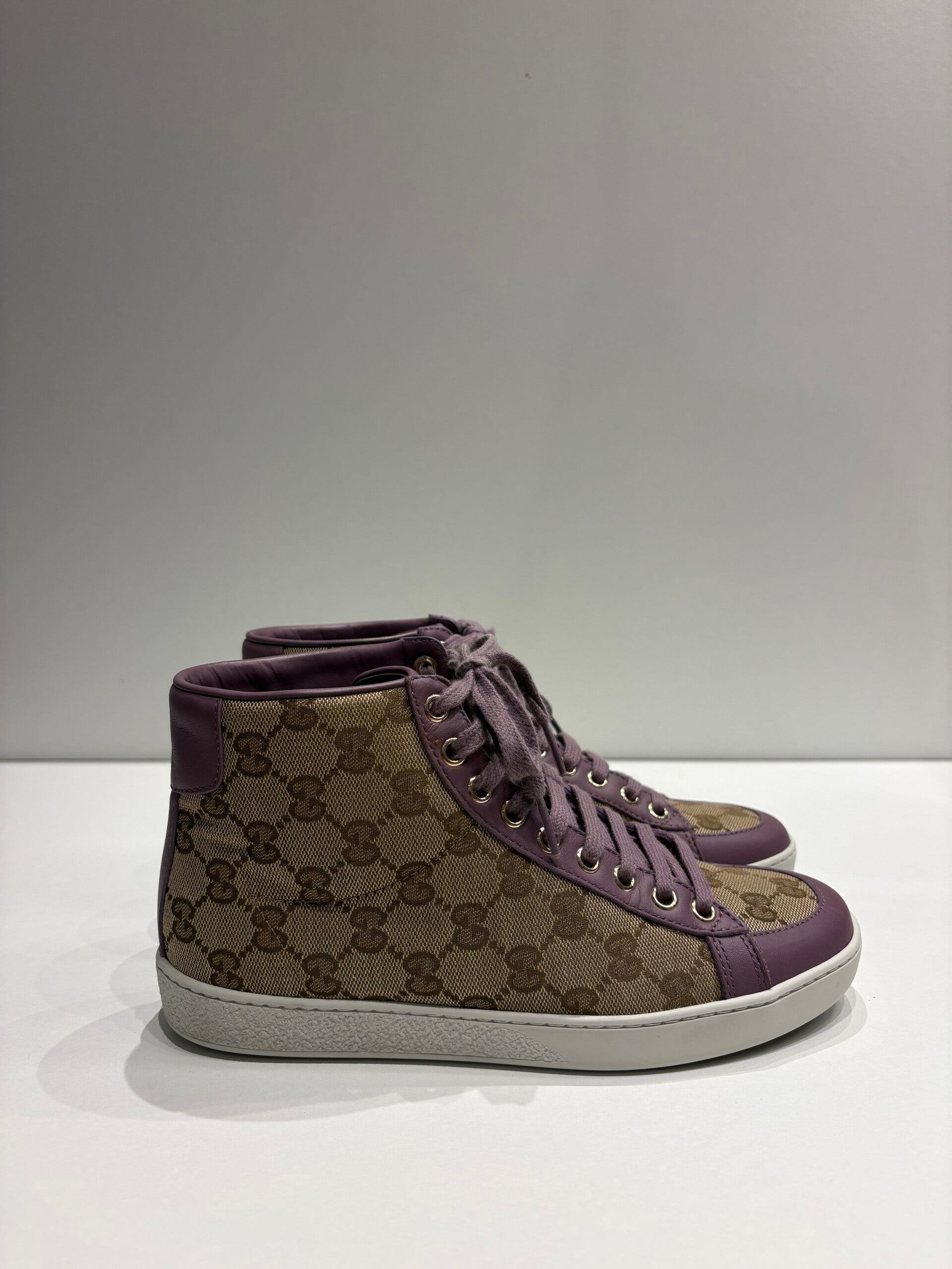 Baskets Gucci High Top GG Lila
