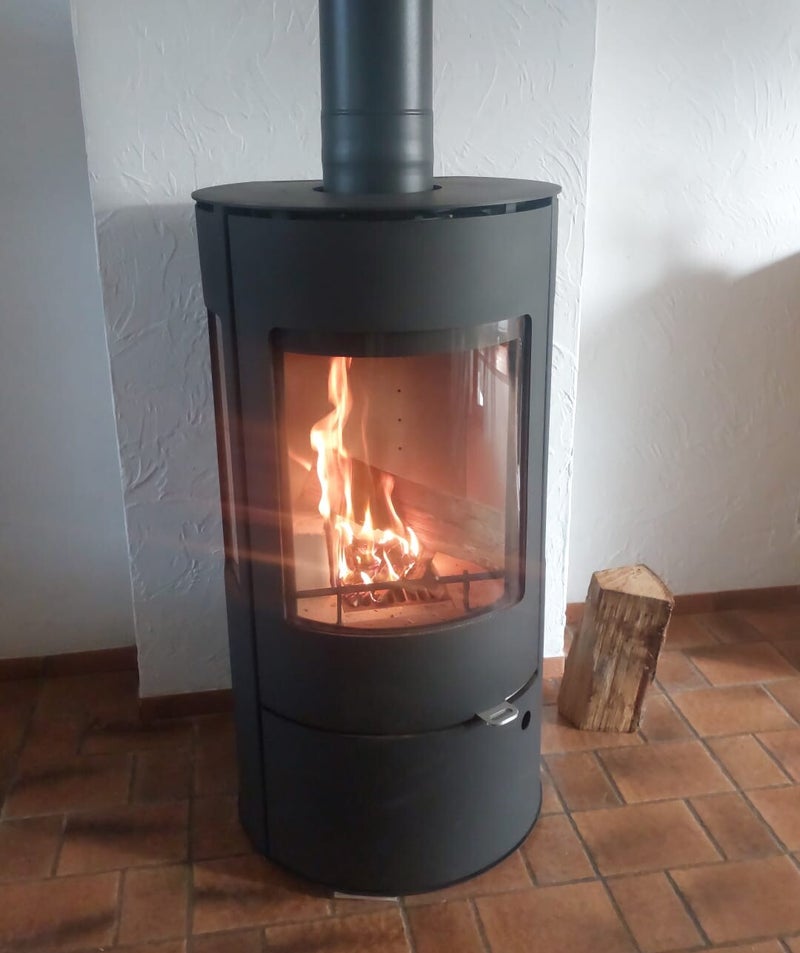 Houtkachel brandende pellet installatie