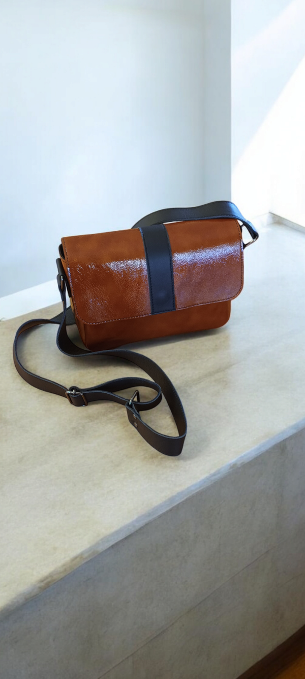 Sac à main Astérios marron vernis