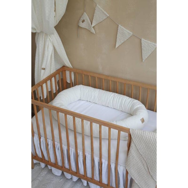 Babyly - Geborduurd babynestje 2 in 1