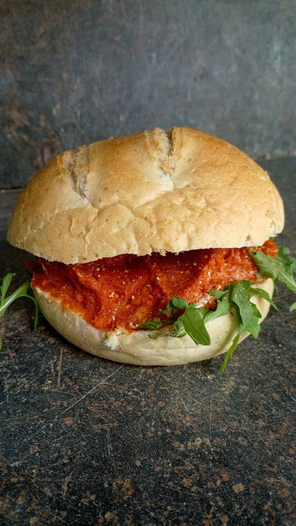 Italiaanse bol " Filet american ui "