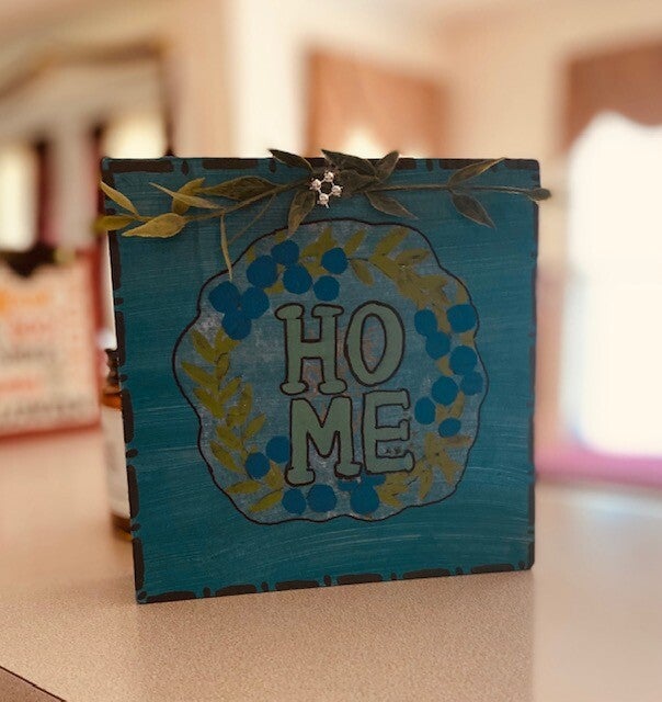 HOME Shelf Sitter in Teal