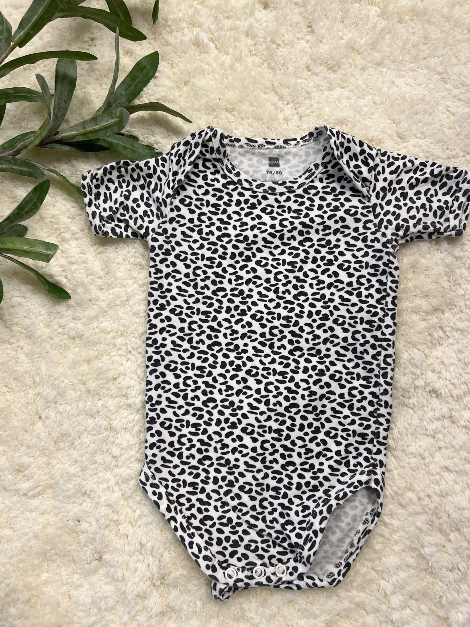 Hema romper kort maat 74/80