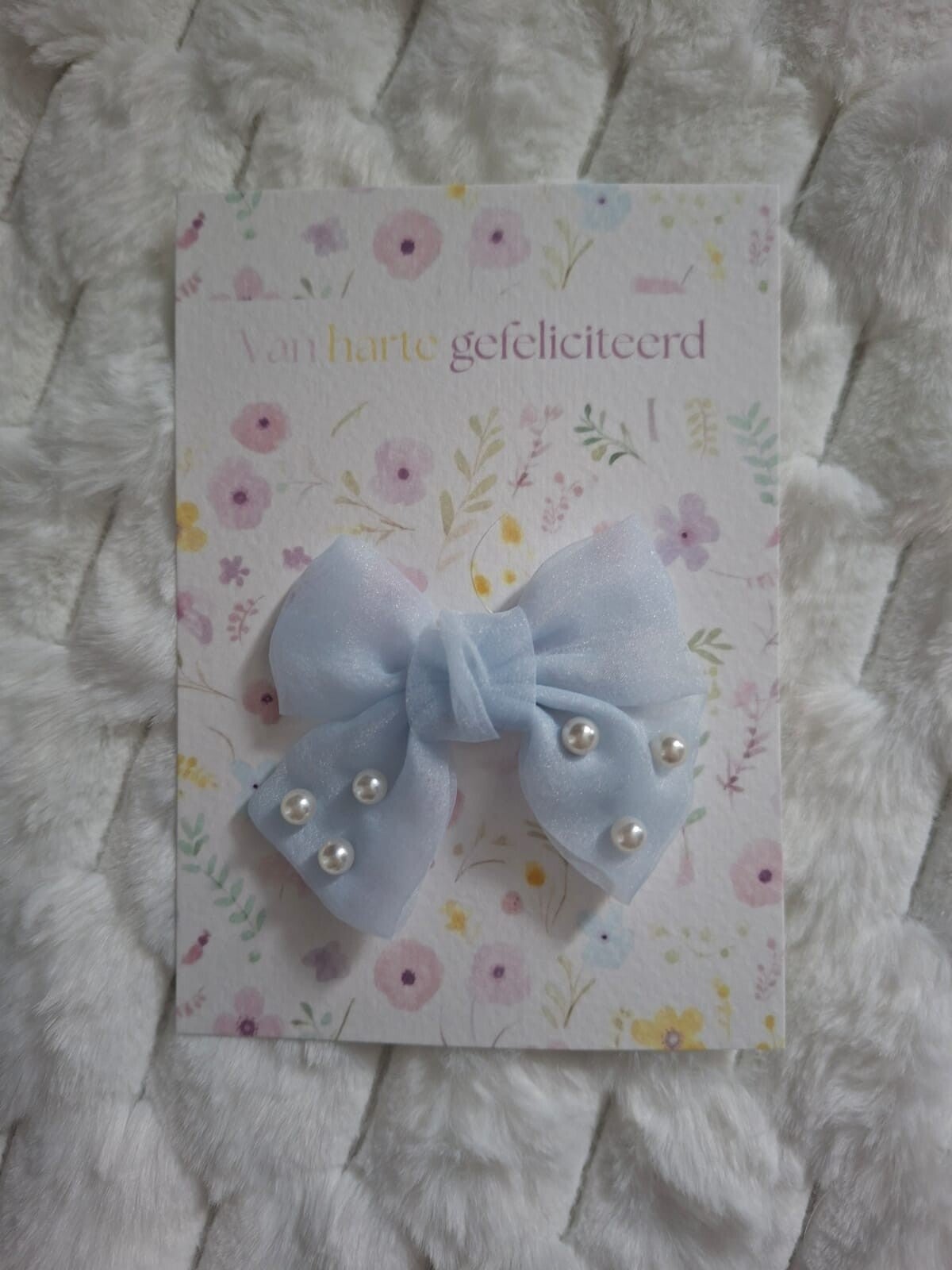 Cadeaukaart strik met parels blauw