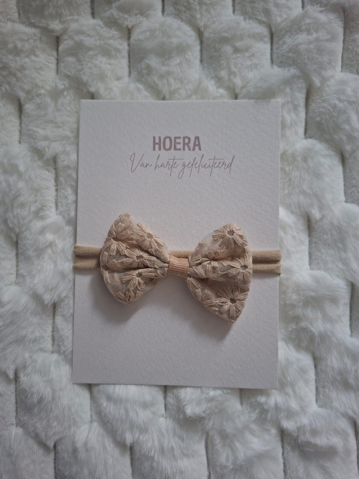 Cadeaukaart haarband beige bloemtjes