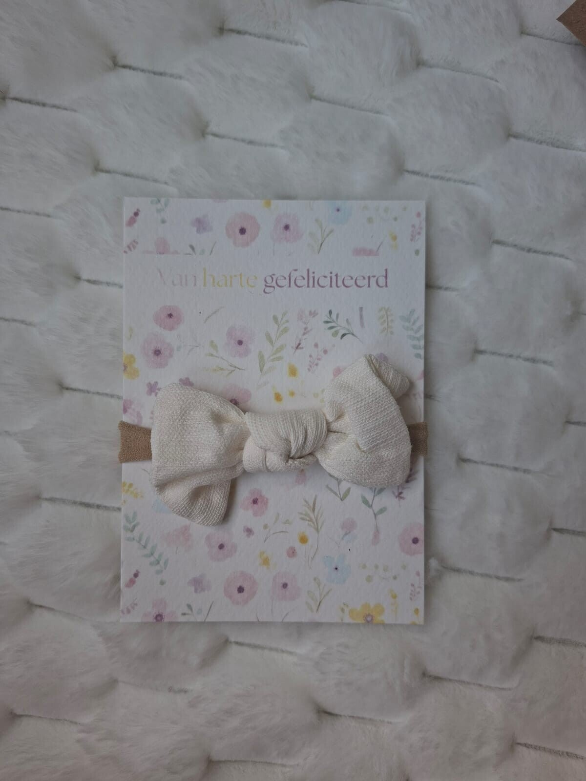 Cadeaukaart bloemetjes haarband wit