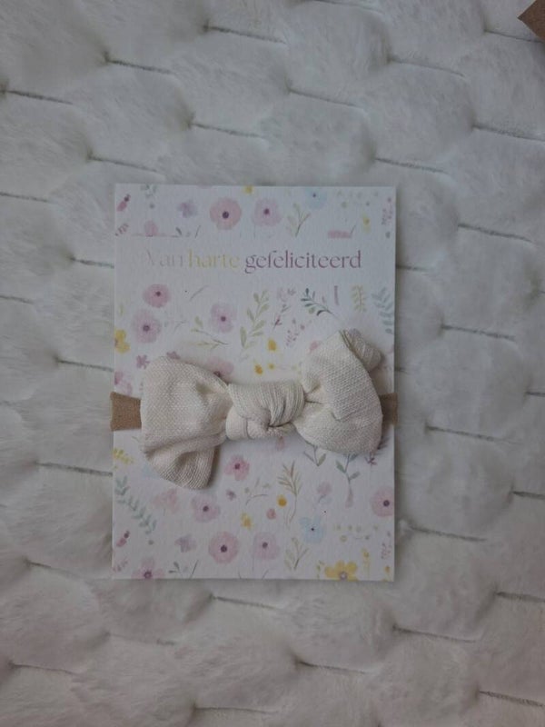 Cadeaukaart bloemetjes haarband wit
