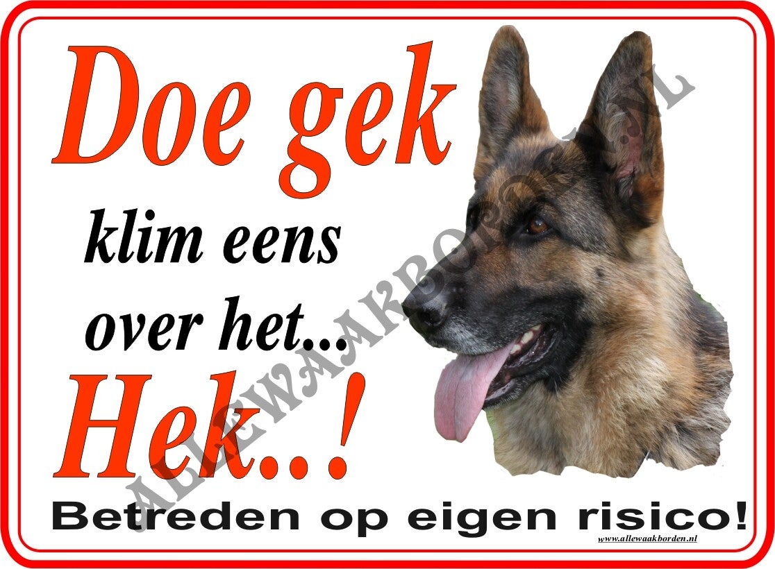 Duitse Herder...130...(Doe gek klim eens over het hek!)