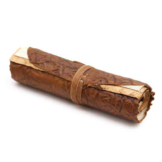 Carnet de Voyage en Cuir Roulé