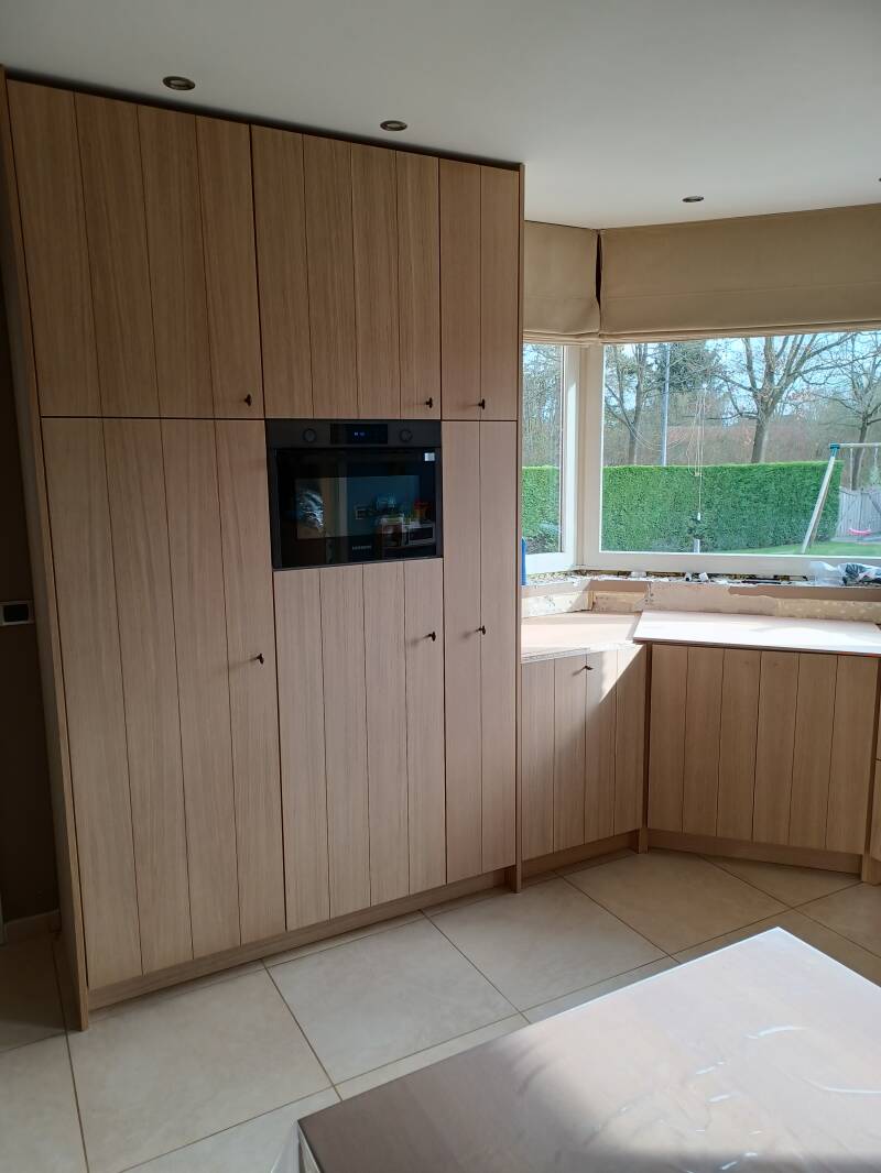 Keuken in eiken fineer