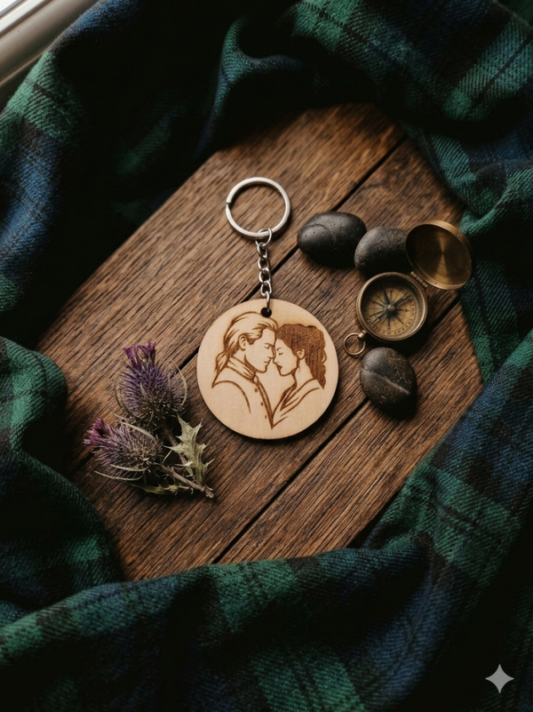 Porte-clés en bois Jamie et Claire,