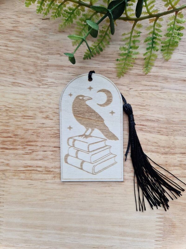 Marque-page en bois corbeau,