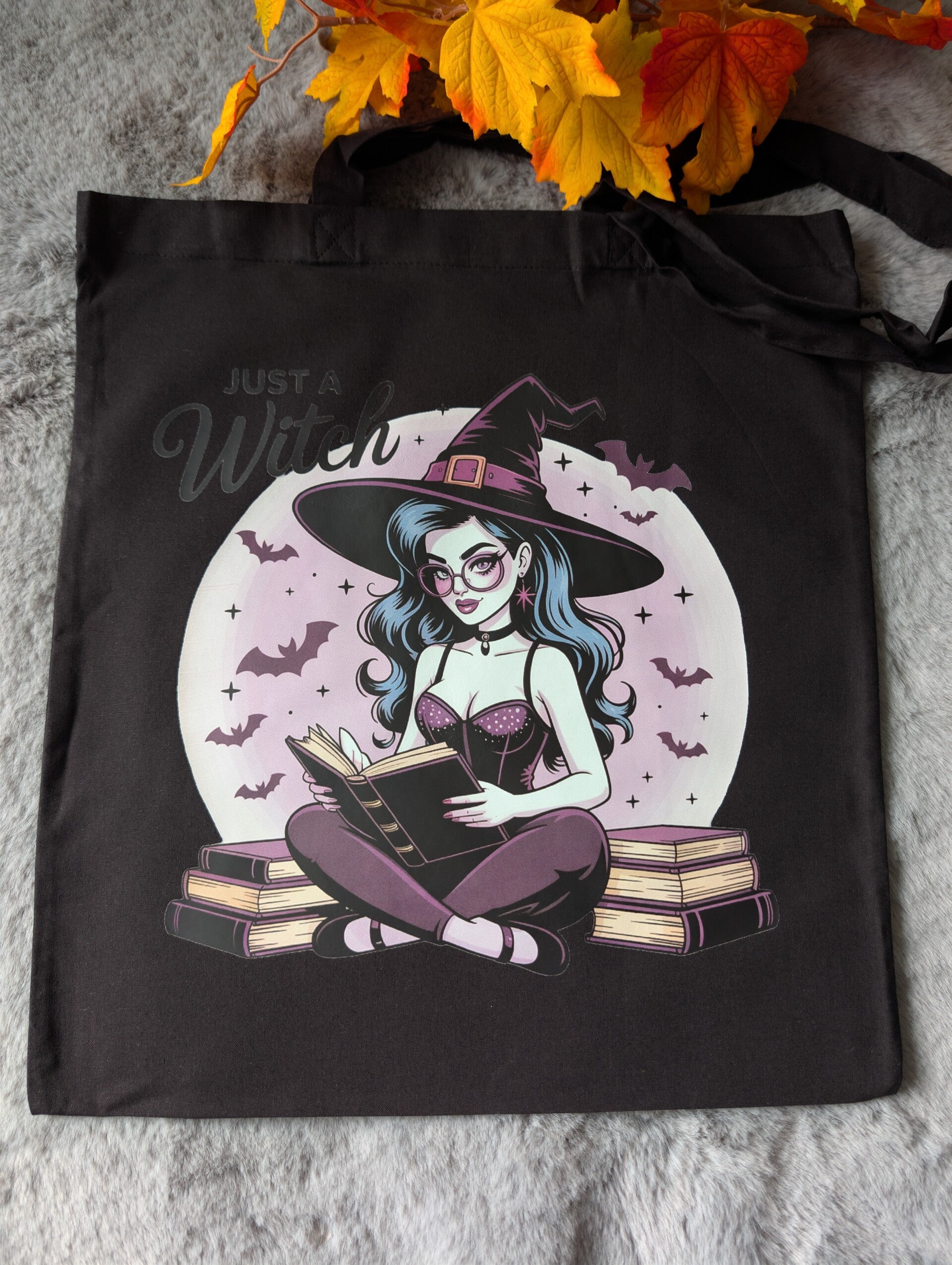 Tote bag noir Just a witch,