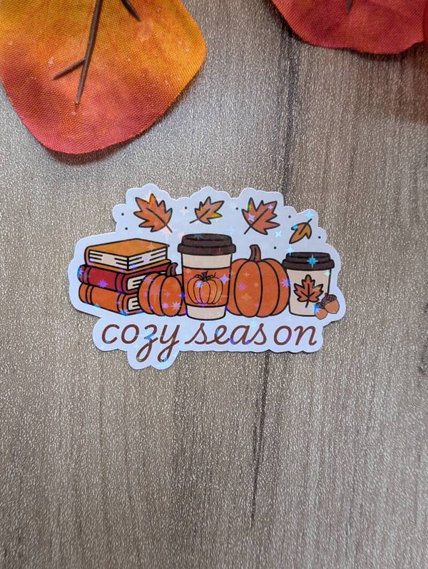 Sticker holographique cozy season,