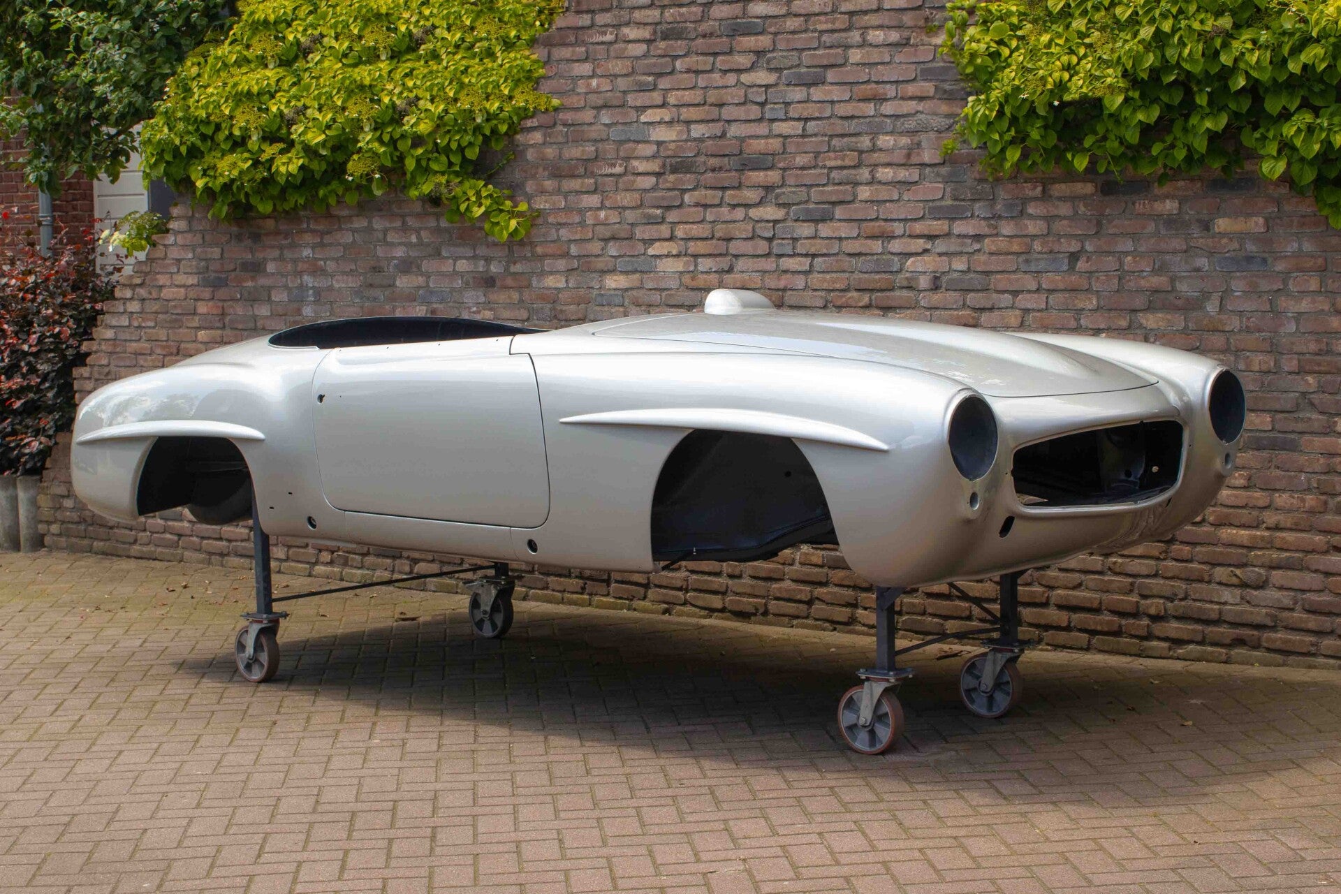 Restauratie van Mercedes 190SL 1959 klassieke auto 