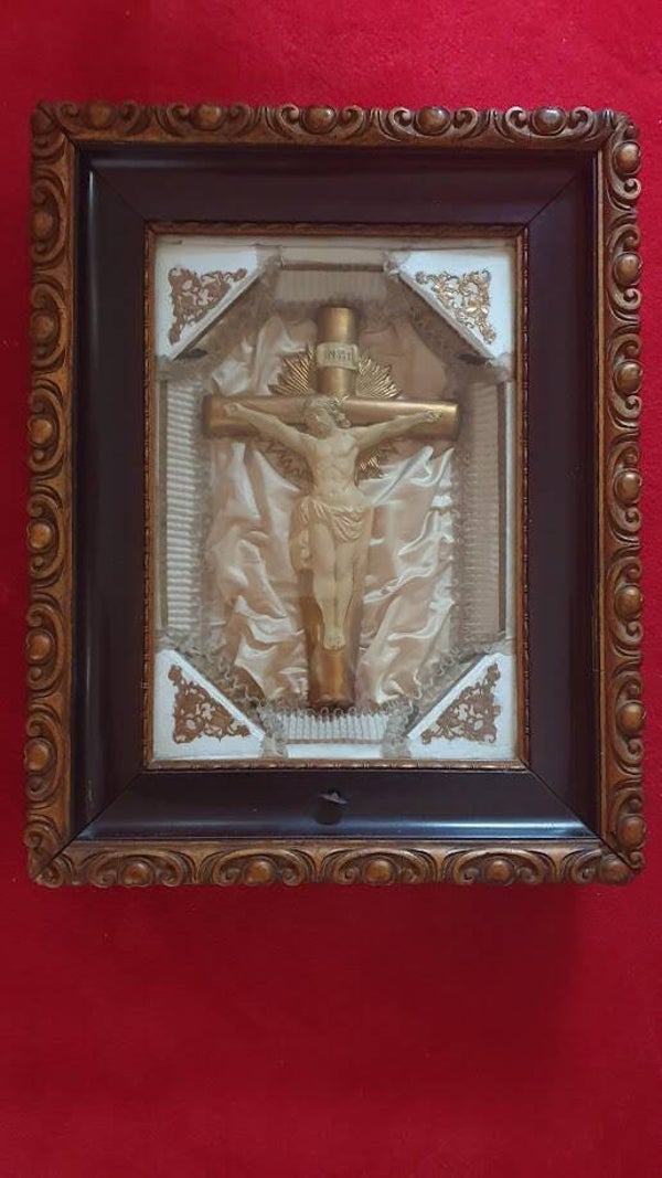 Religie grote muziekdoos kruisbeeld crucifix corpus