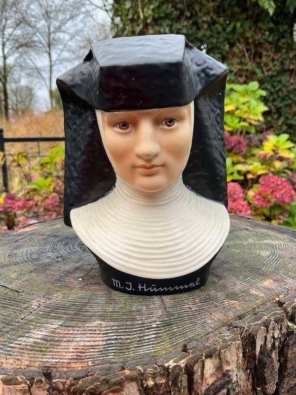 Goebel M.I. Hummel Beeld – Zuster Maria Innocentia (Special Edition Nr. 3, 1978)