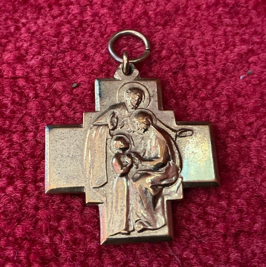Antiek verguld medaille kruis – Heilige Familie (eind 19e eeuw)