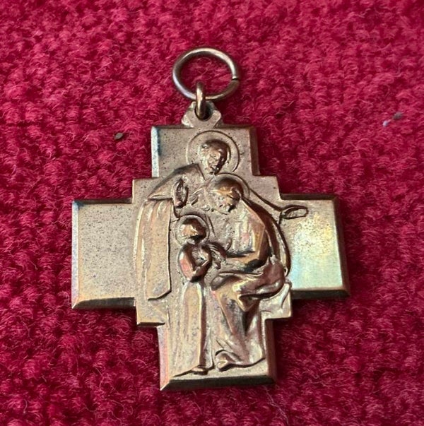 Antiek verguld medaille kruis – Heilige Familie (eind 19e eeuw)