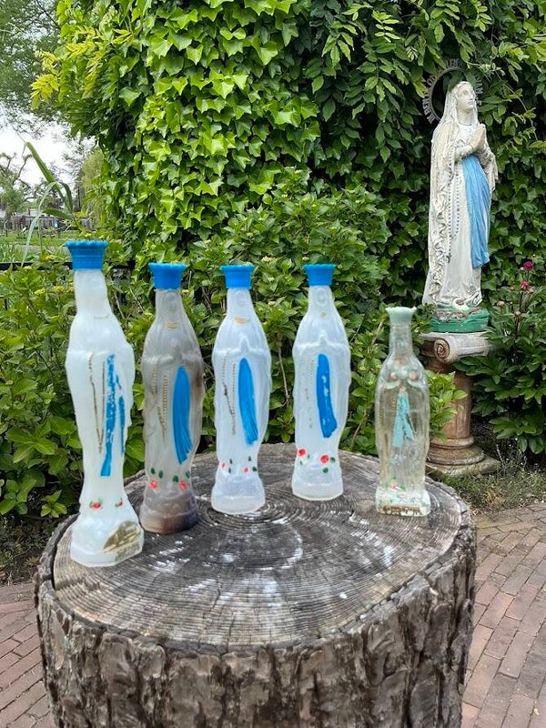 Lot, 5 Lourdes Maria wijwaterflessen heiligwaterflessen