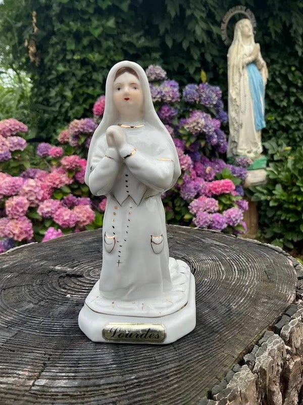 Heiligenbeeld Bernadette Lourdes Porselein