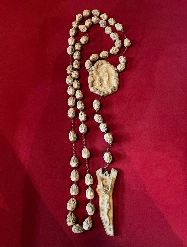 Grote XXL rozenkrans – Maria van Lourdes & Bernadette – jaren 60/70 – gips – puntgaaf