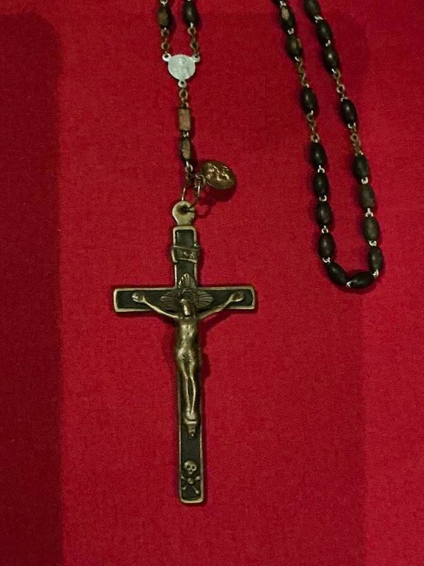Antieke rozenkrans met ebbenhouten kruis – begin 20e eeuw – religieus erfgoed