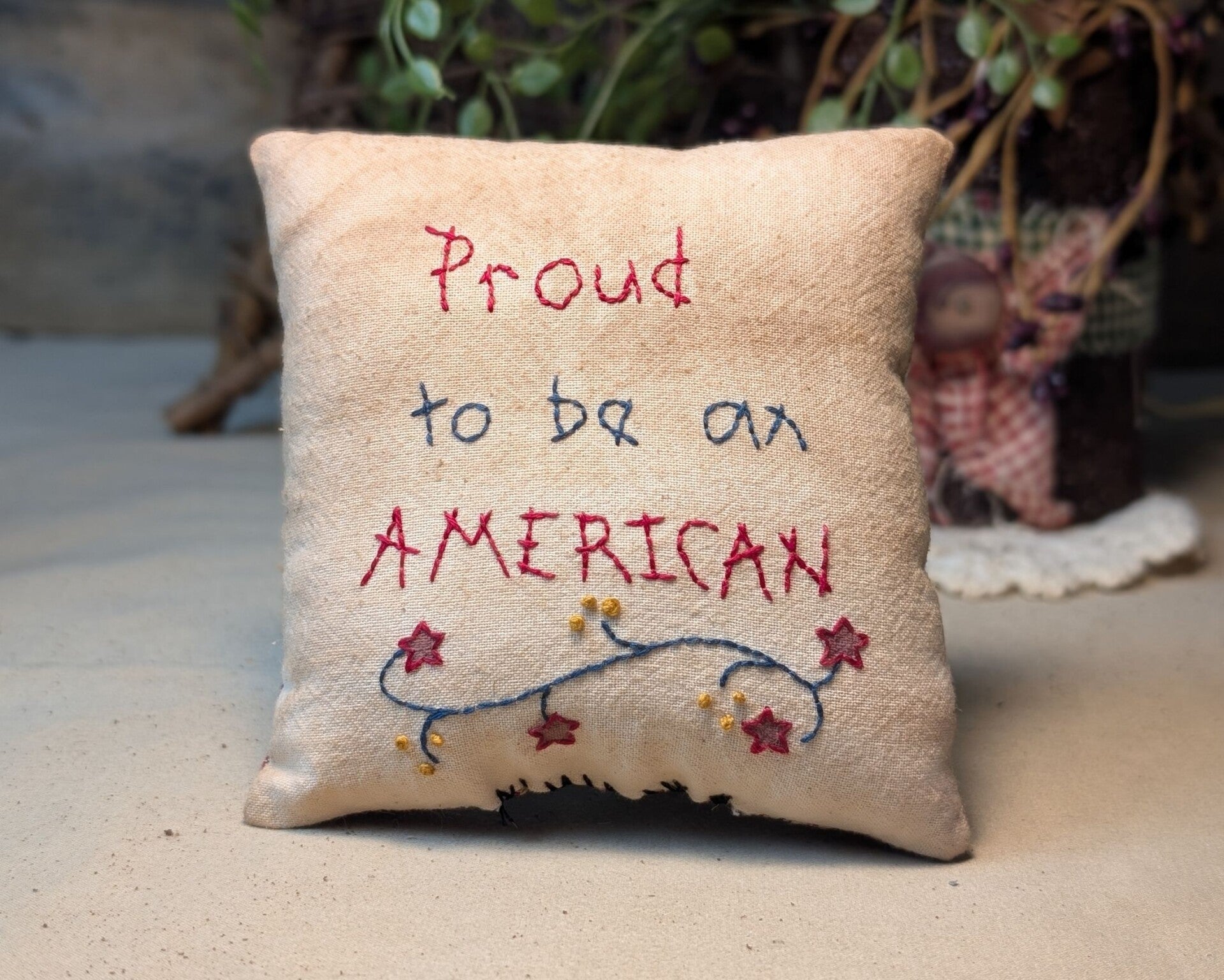 Americana 4-inch Home Decor Pillow, Tea-stained Proud to be an American Decor
