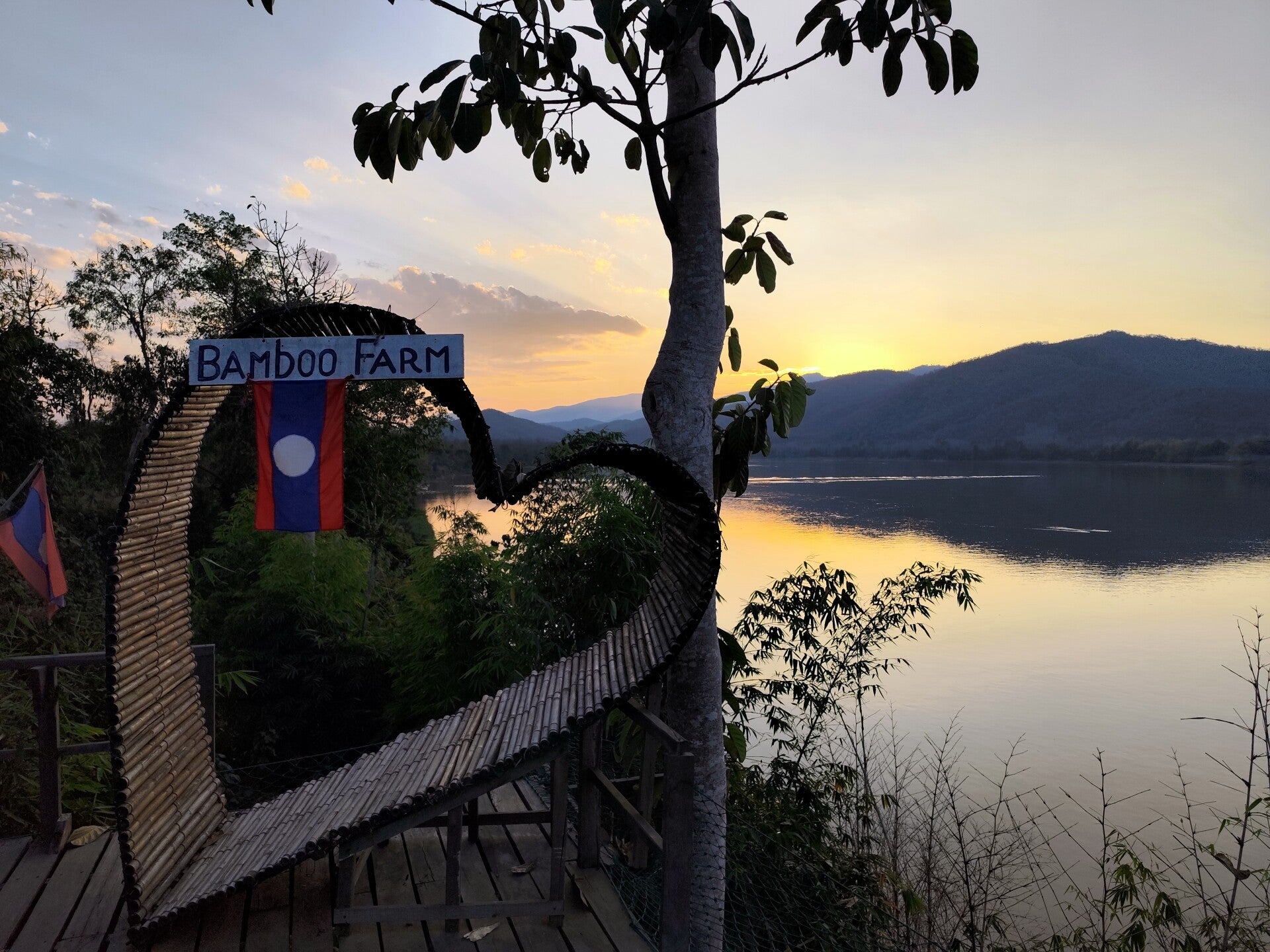 Le Bamboo Farm Café au bord du Mékong, laos